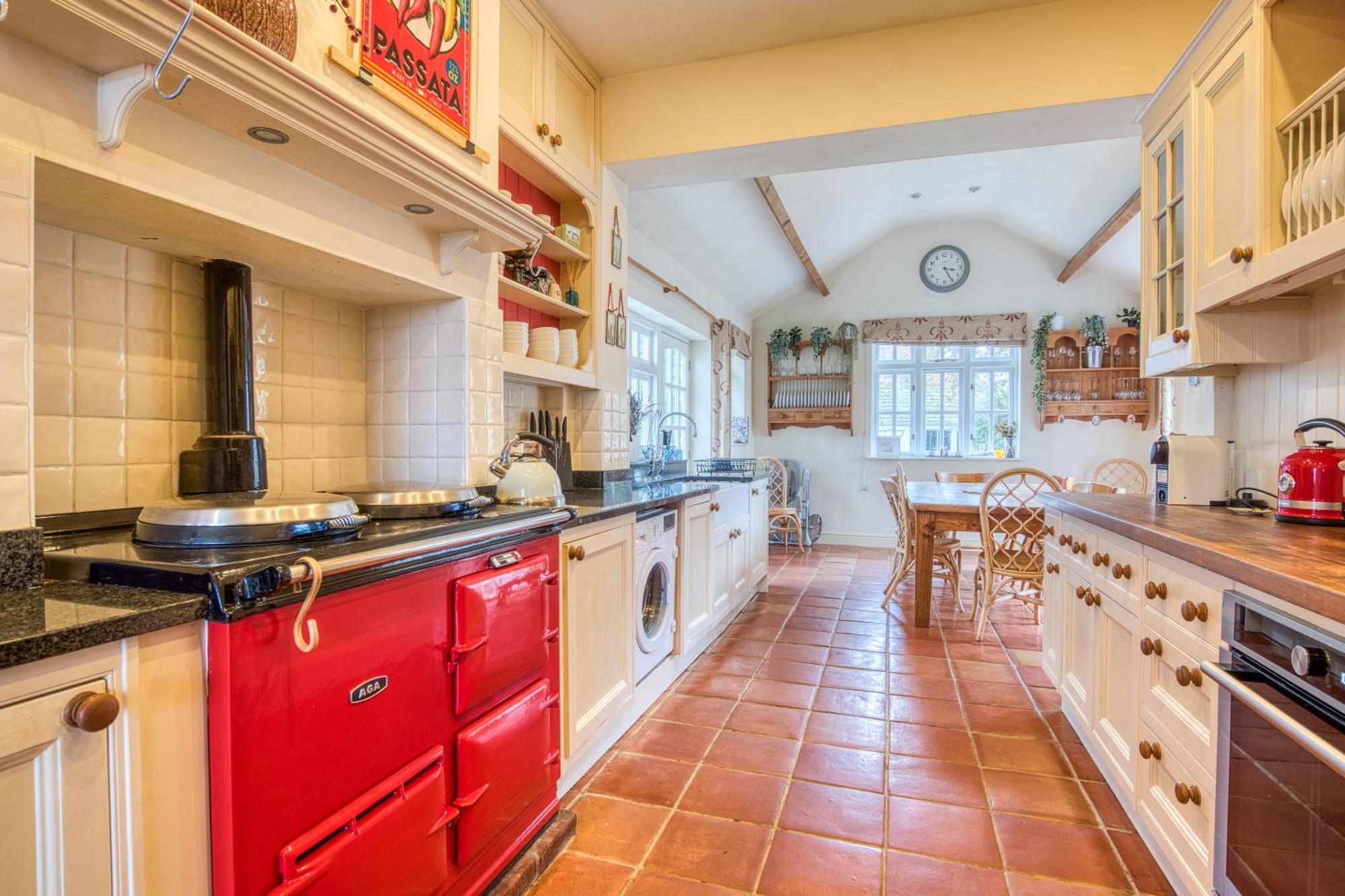 Beautiful Country House With Forest View & Garden Norleywood Exterior photo