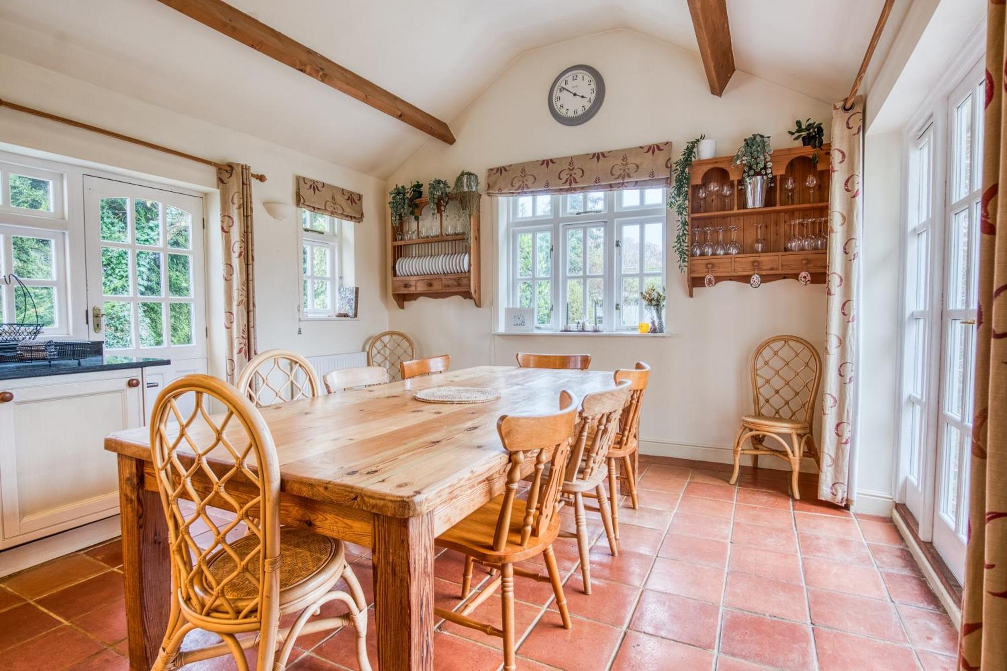 Beautiful Country House With Forest View & Garden Norleywood Exterior photo