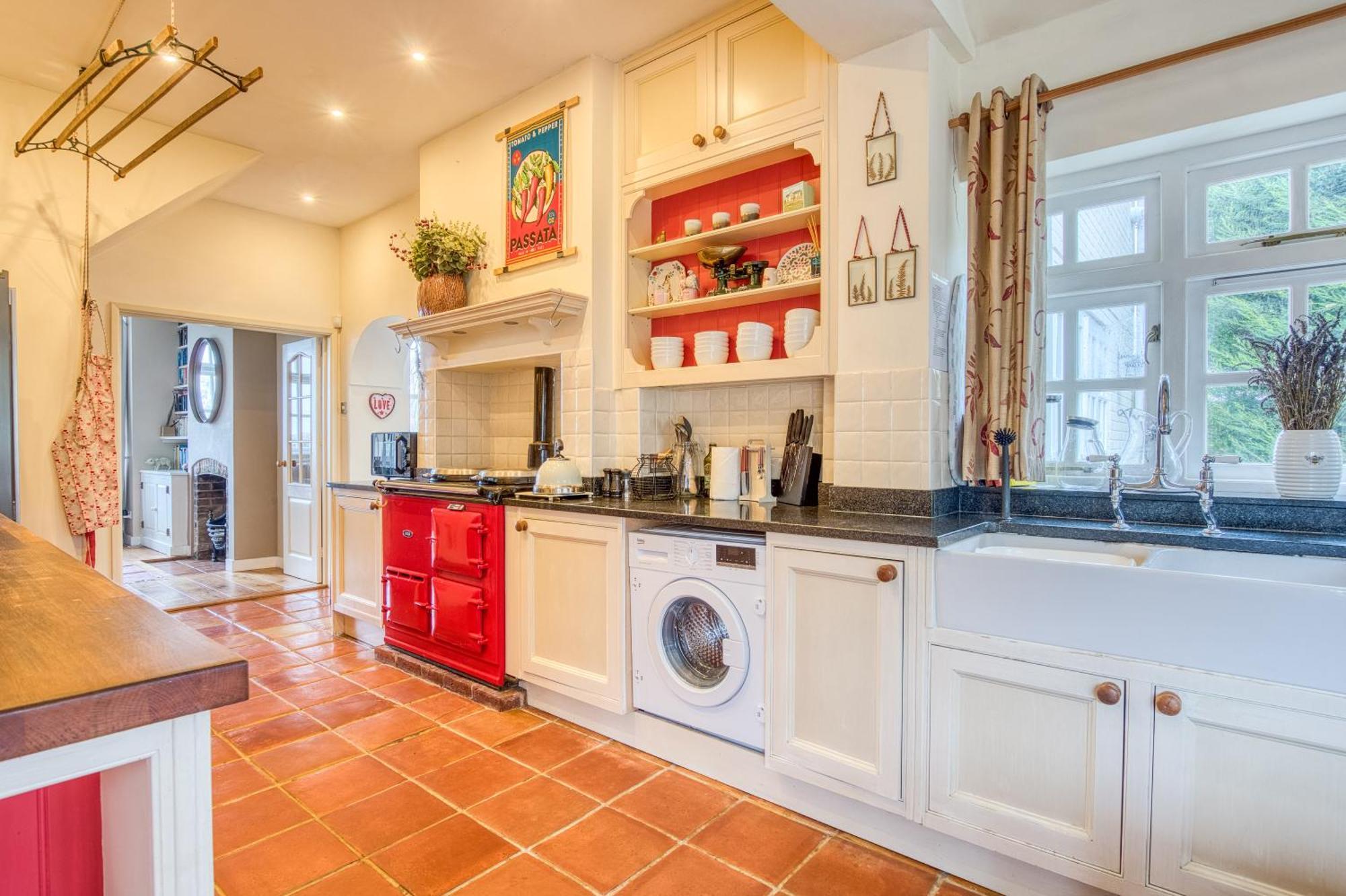 Beautiful Country House With Forest View & Garden Norleywood Exterior photo
